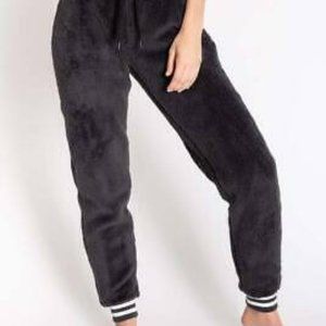 NWOT PJ Salvage Cozy Bomber Babe Joggers - M